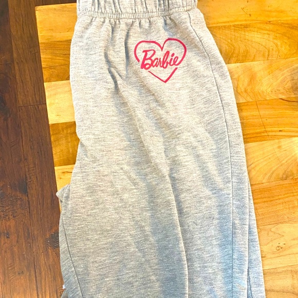 Barbie lounge set - Picture 2 of 3